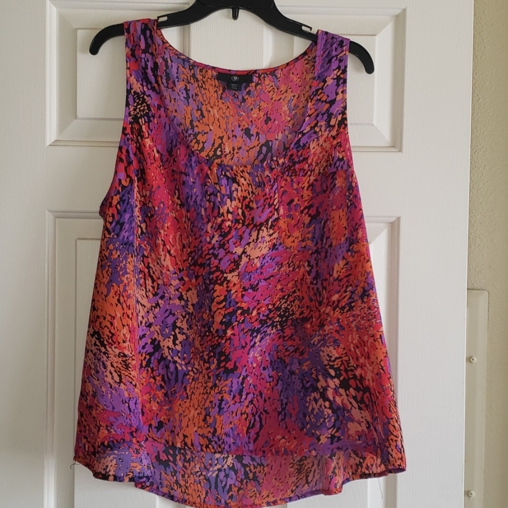 Multi color tank